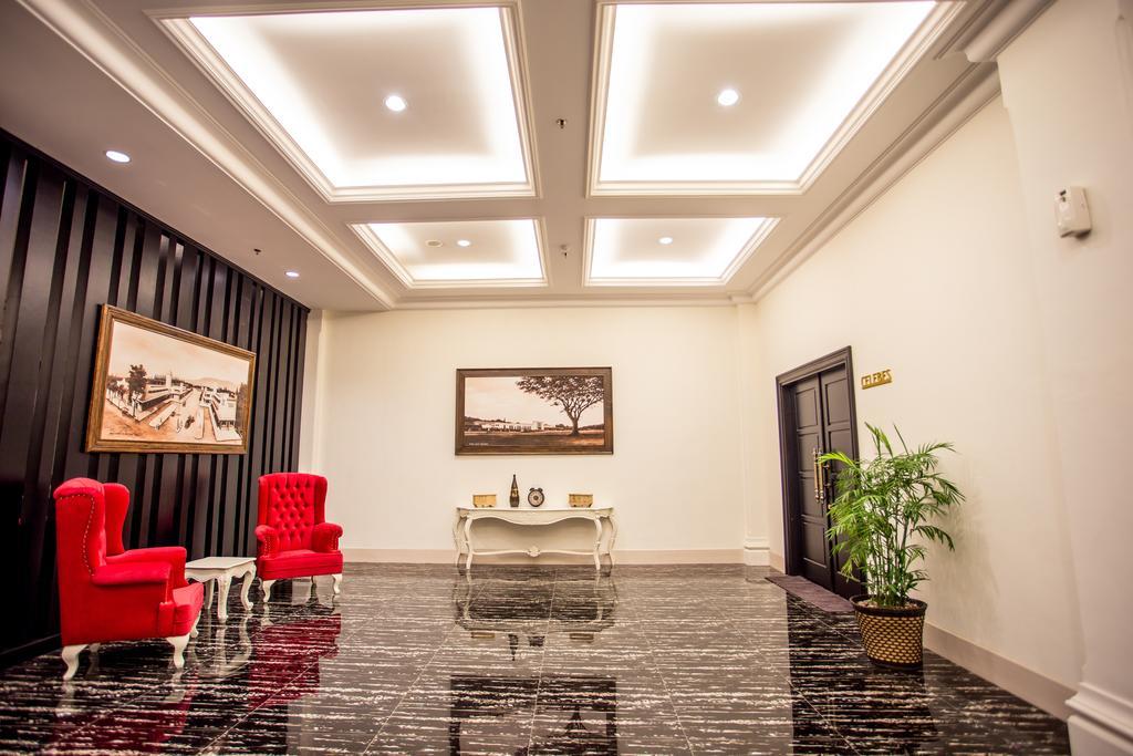 Same Hotel Malang Exterior photo
