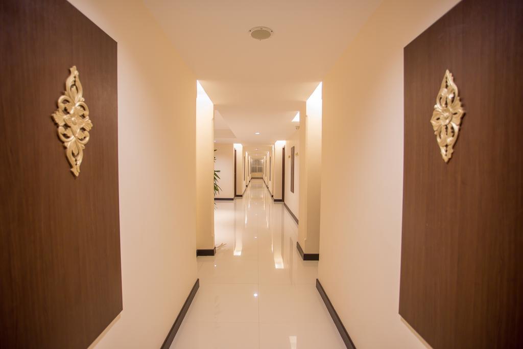 Same Hotel Malang Exterior photo